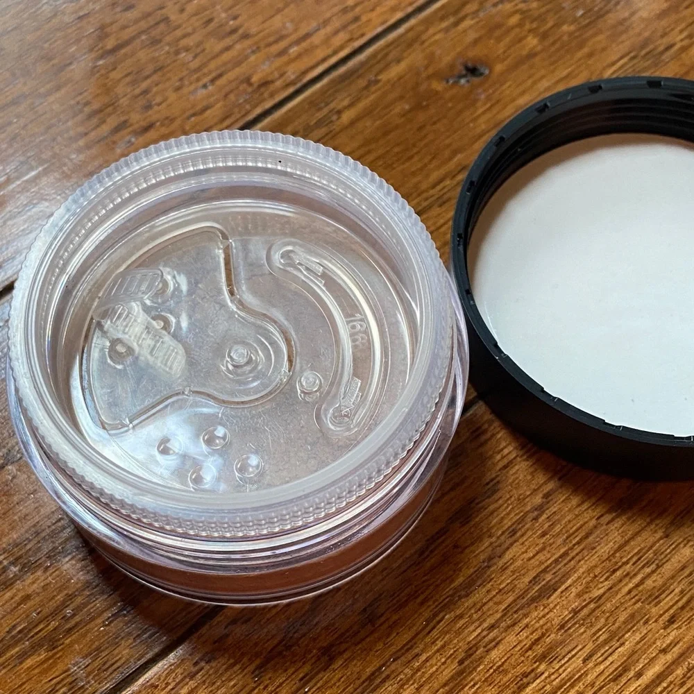$39 bareMinerals Original Loose Powder in medium beige full size new